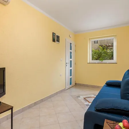 Apartment 1 Bedroom Stunning In Pobri *