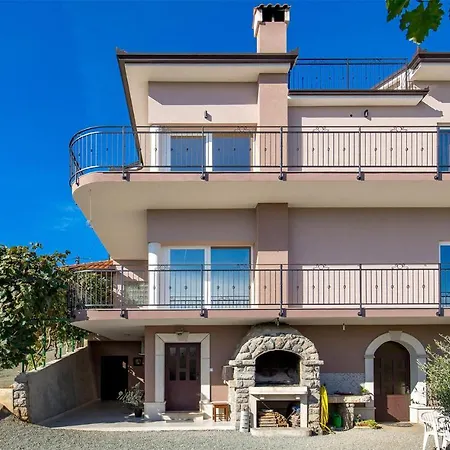 Apartment 1 Bedroom Stunning In Pobri Volosko
