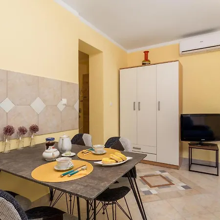 1 Bedroom Stunning In Pobri *