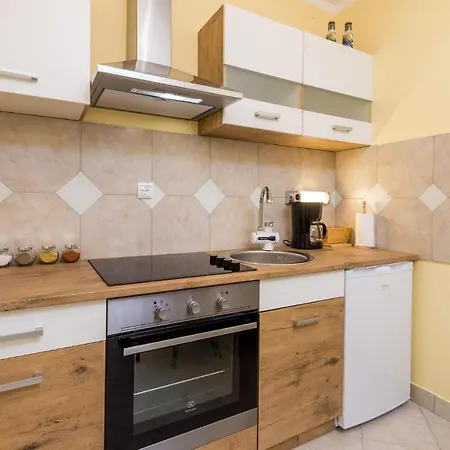 1 Bedroom Stunning In Pobri Apartment *