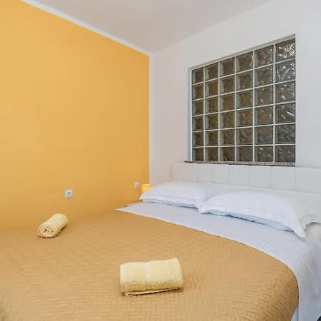 1 Bedroom Stunning In Pobri Apartment Volosko